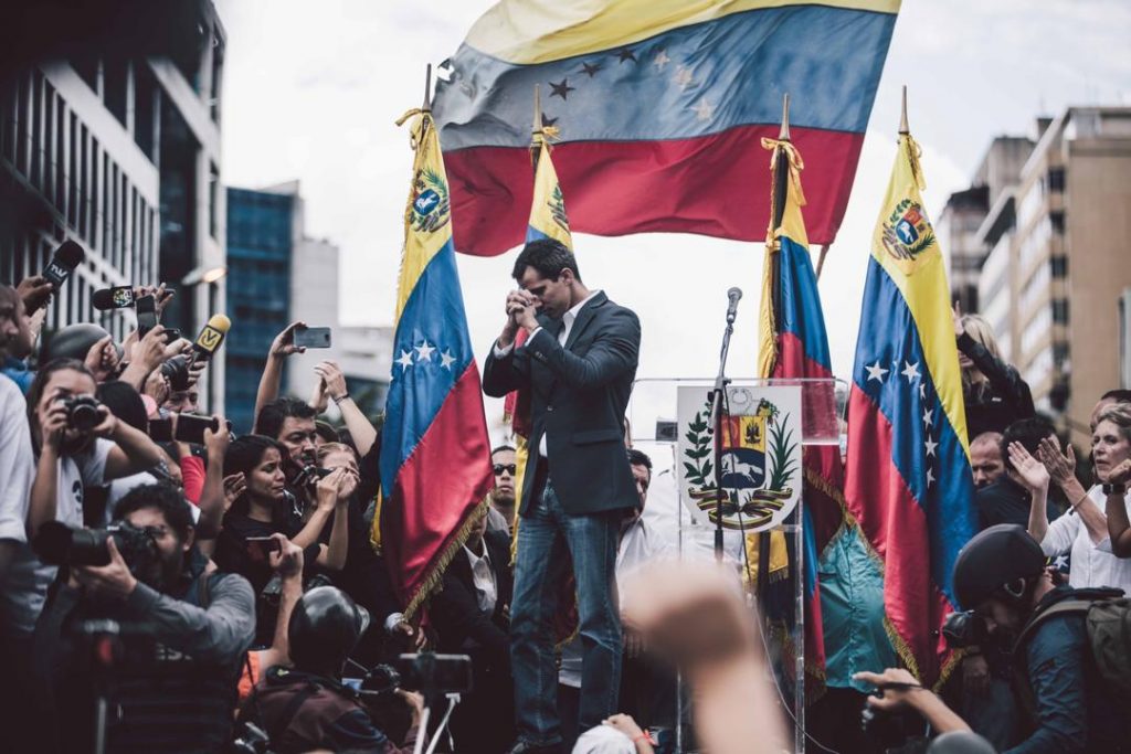 Juramentación de Juan Guaidó como Presidente Encargado el 23 de enero de 2019